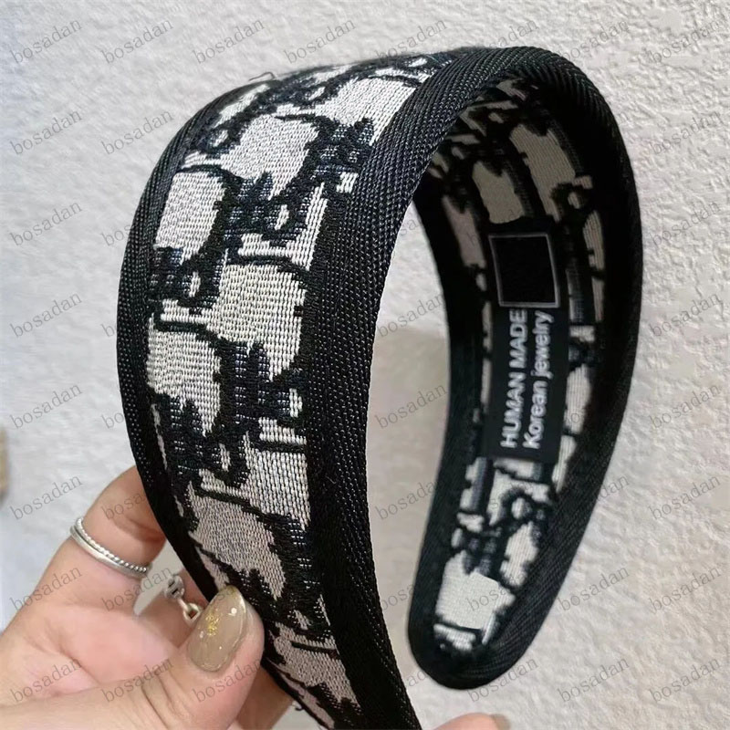 Woman Luxury Designers Headband For Womens Girl Hair Bands Retro Letters Print Headwraps Fashion Wide Version Elastic Headbands
Woman Luxury Designers Headband For Womens Girl Hair Bands Retro Letters Print Headwraps Fashion Wide Version Elastic Headbands