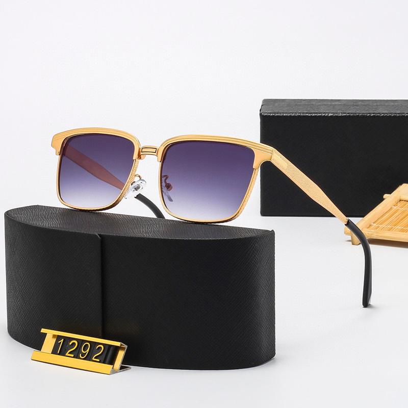 Designer Fashion Men Women Sunglasses Sunshade glasses Head Composite Metal Rimless Optical Frame Classic Rectangle Square Gold Luxury Sung lasses with Box
Designer Fashion Men Women Sunglasses Sunshade glasses Head Composite Metal Rimless Optical Frame Classic Rectangle Square Gold Luxury Sung lasses with Box