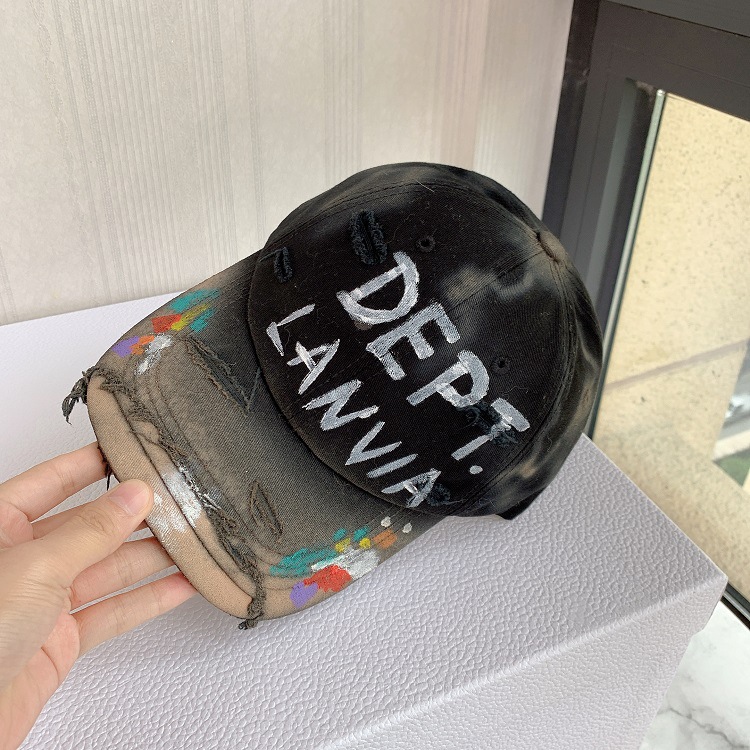 Ball Caps Hip Hop Graffiti Hat Casual Lettering Curved Brim Vintage Baseball Cap for Men and Women Casual Letters Printing