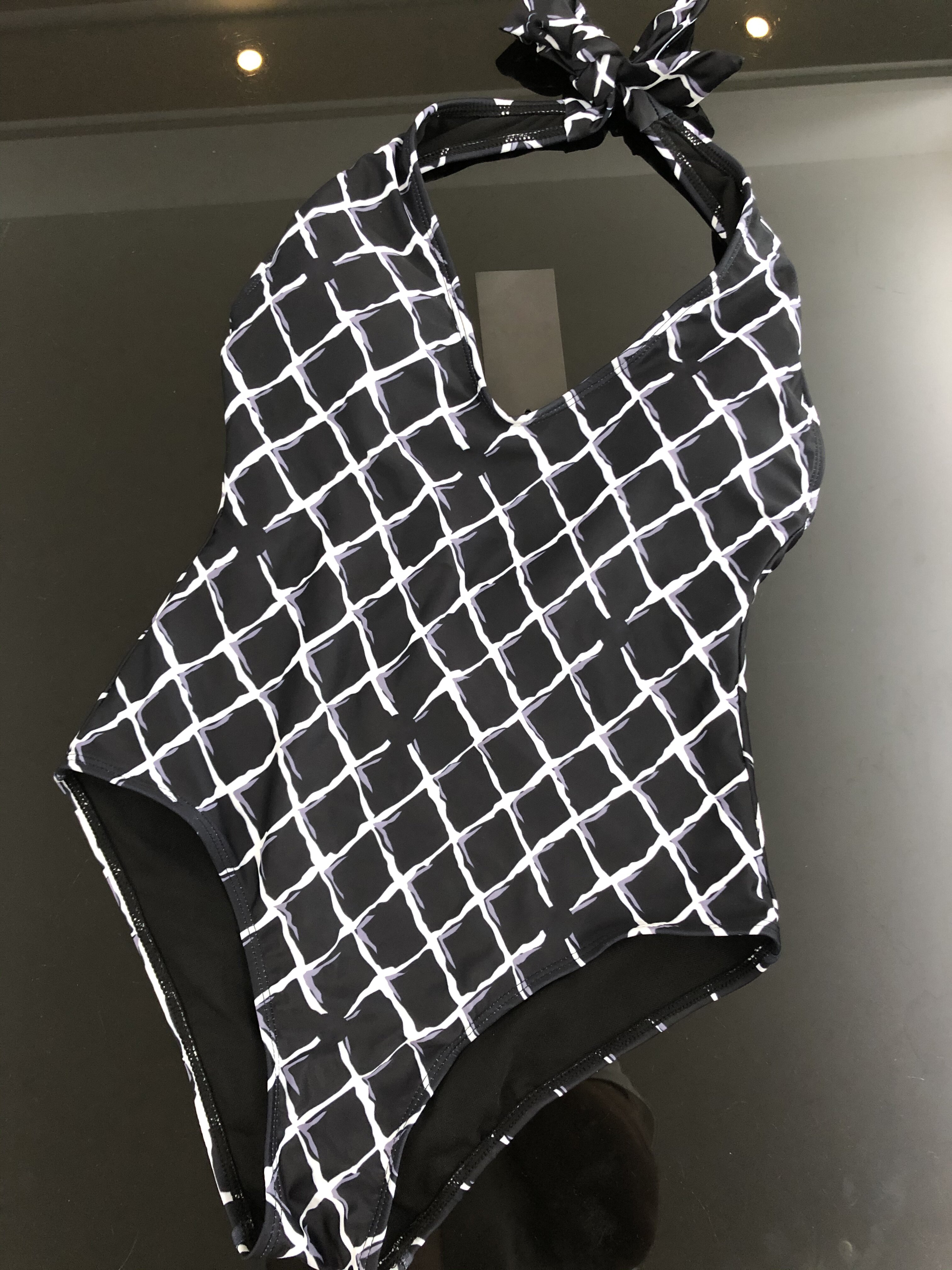 Fashion Bikini Designers G Chain black Women Swimsuits bikini set Multicolors Summer Time Beach Bathing suits Wind Swimwear
Fashion Bikini Designers G Chain black Women Swimsuits bikini set Multicolors Summer Time Beach Bathing suits Wind Swimwear