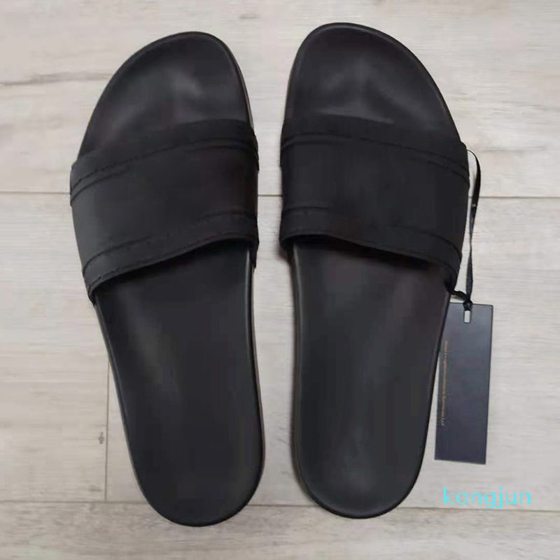 Fashion-Quality Luxurys Designers Women Sandals Fashion Six Colors Blue White Red Black Gold Silvery Flat Flip Flops Men slide Slippers
Fashion-Quality Luxurys Designers Women Sandals Fashion Six Colors Blue White Red Black Gold Silvery Flat Flip Flops Men slide Slippers