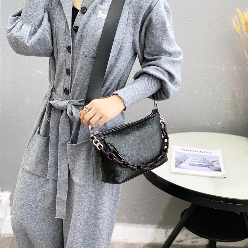 Evening Bags 2022 Genuine Leather Shoulder Bag Women Fashion Chains Flap Handbag High Quality Crossbody Lady, Black
Evening Bags 2022 Genuine Leather Shoulder Bag Women Fashion Chains Flap Handbag High Quality Crossbody Lady, Black
