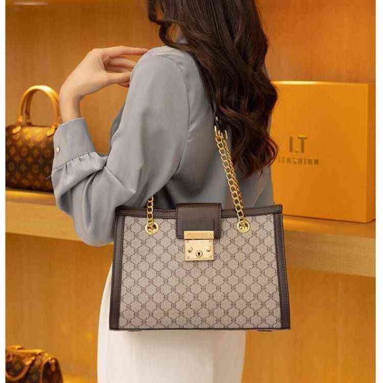 Handbag Light luxury women's bag 2022 new high-capacity high-end chain portable temperament versatile sling shoulder diagonal bag women, Brown
Handbag Light luxury women's bag 2022 new high-capacity high-end chain portable temperament versatile sling shoulder diagonal bag women, Brown