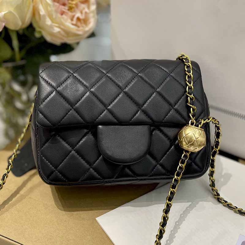 Women Luxury Designer Bags Black Sheepskin Classic Handbags Crossbody Bags Flap Gold-Tone Metal Chains Adjuster Diamond Quilting Shoulder Bag For Womens 17/20CM ZH, Black 17cm
Women Luxury Designer Bags Black Sheepskin Classic Handbags Crossbody Bags Flap Gold-Tone Metal Chains Adjuster Diamond Quilting Shoulder Bag For Womens 17/20CM ZH, Black 17cm