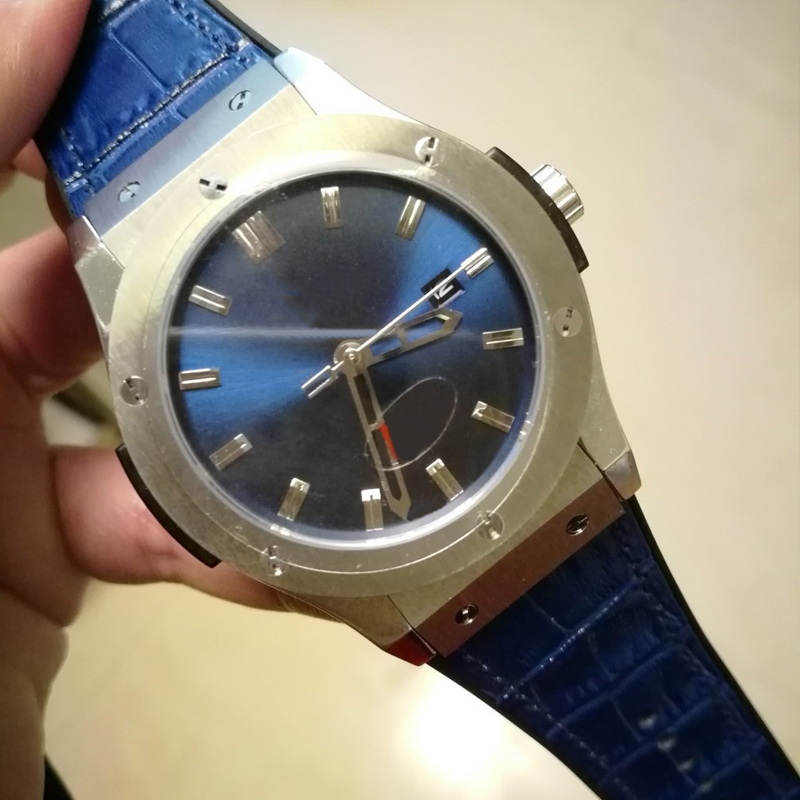 16 Types Men's Luxury Automatic Mechanical Watch Silver Case Blue dial leather strap sapphire glass Requin NX Classic Fasion BANG sports watches, Box and papers
16 Types Men's Luxury Automatic Mechanical Watch Silver Case Blue dial leather strap sapphire glass Requin NX Classic Fasion BANG sports watches, Box and papers