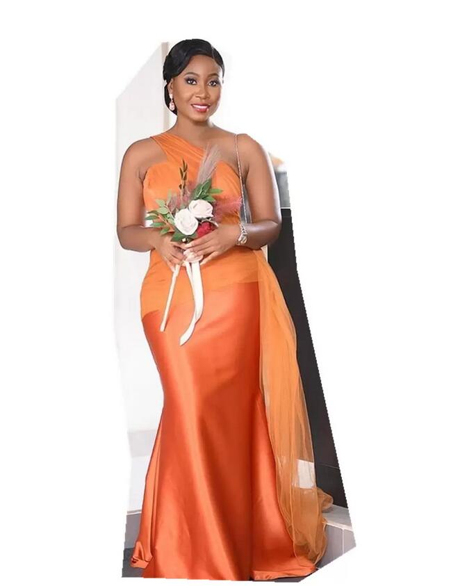 Orange One Shoulder Bridesmaid Dresses Mermaid Overskirt Maid of Honor Gown Tulle Train Wedding Invitada Robes