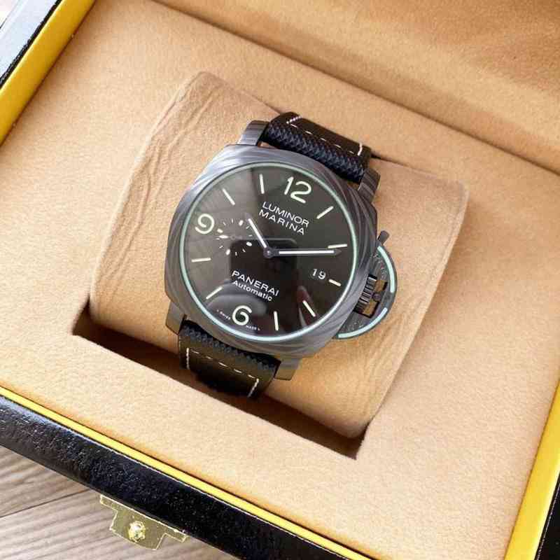 Pena Hailumino Series 01117 Men's Automatic Machinery Super Luminous Business Watch, Black
Pena Hailumino Series 01117 Men's Automatic Machinery Super Luminous Business Watch, Black