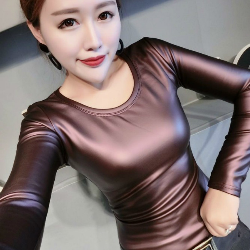 Winter Long Sleeve O-Neck PU Leather T-shirts Women Plus Fleece Warm Pullovers Tops 220321