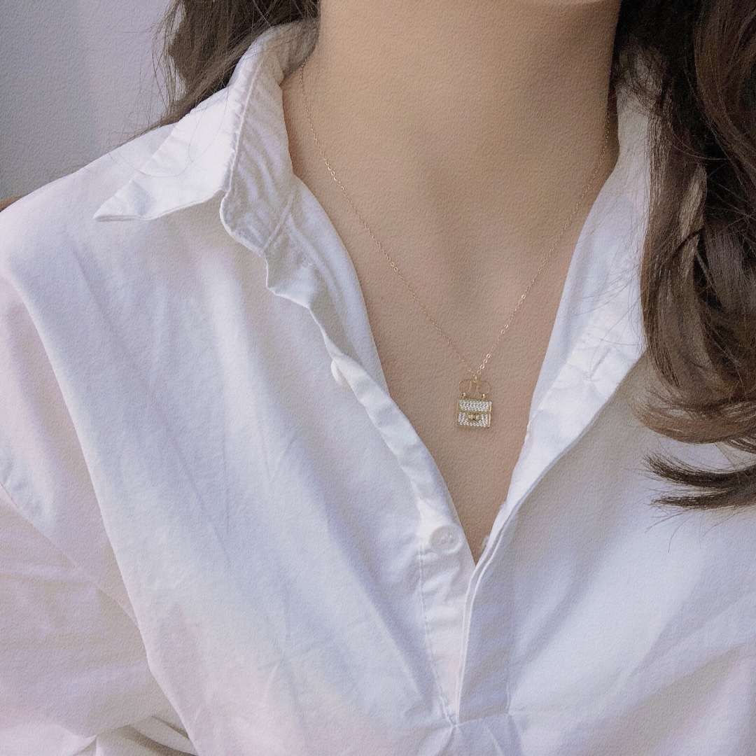 Luxury Women Designer Necklace Chunky Choker Chain Crystal 18K Gold Plated Stainless Steel Letter Pendants Necklaces Statement Wedding Jewelry X252
Luxury Women Designer Necklace Chunky Choker Chain Crystal 18K Gold Plated Stainless Steel Letter Pendants Necklaces Statement Wedding Jewelry X252
