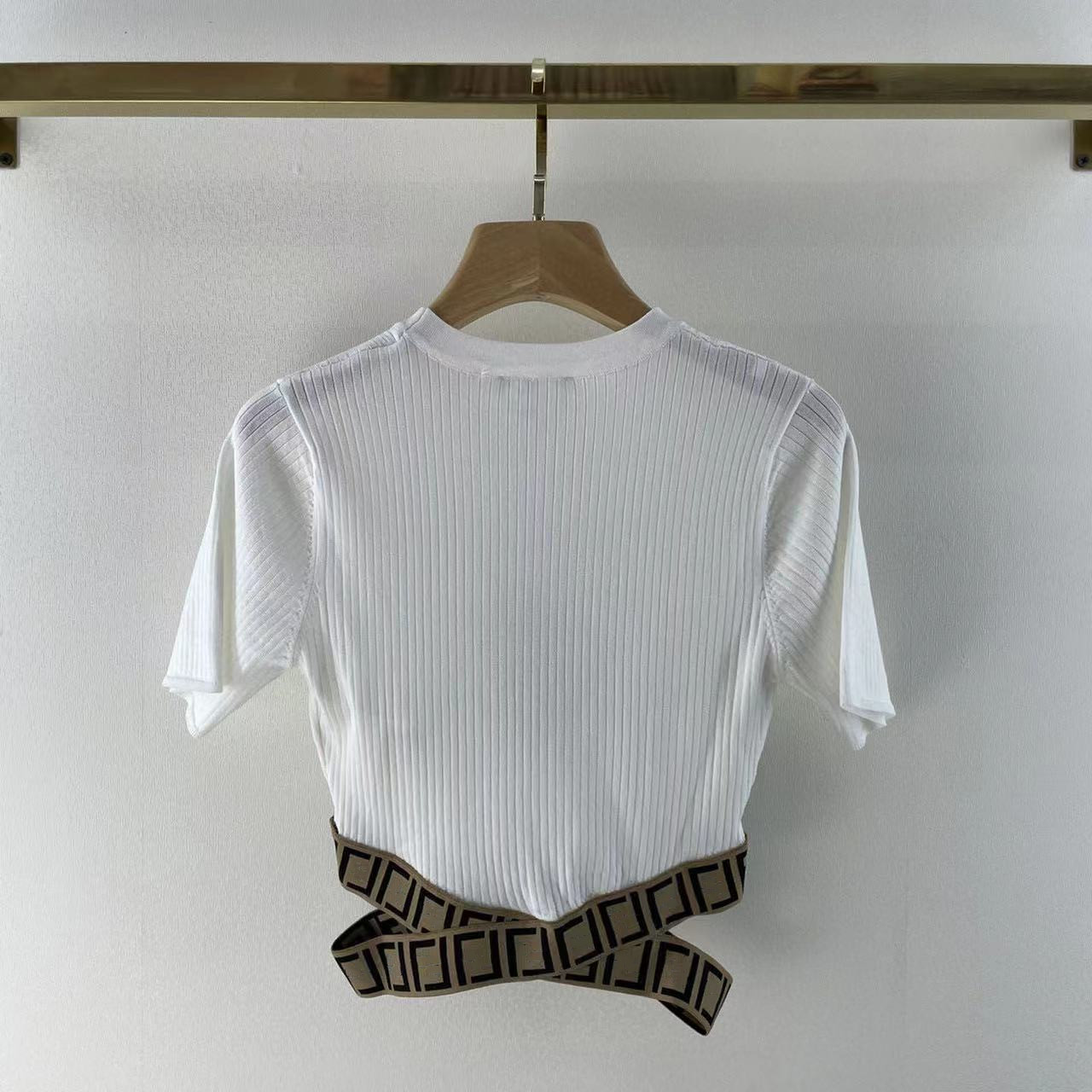 designer Designer 22new women's F letter stitching short-sleeved Tee spring and summer breathable round neck fashion thin top T-Shirt F7AP, White
designer Designer 22new women's F letter stitching short-sleeved Tee spring and summer breathable round neck fashion thin top T-Shirt F7AP, White