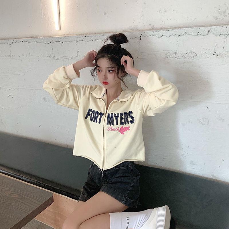 Women's Hoodies & Sweatshirts Women's Y2k Autumn Jacket Letters Embroidery Stand-Neck Long Sleeve Zipper-Front Casual Coat For Girls Top, Yellow
Women's Hoodies & Sweatshirts Women's Y2k Autumn Jacket Letters Embroidery Stand-Neck Long Sleeve Zipper-Front Casual Coat For Girls Top, Yellow