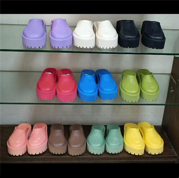 Double G Slippers Brand Designer Women Sandals Luxury Men Platform Sandal Hollow Pattern Beach Shoes Loafers Flats Slipper Size 35-42
Double G Slippers Brand Designer Women Sandals Luxury Men Platform Sandal Hollow Pattern Beach Shoes Loafers Flats Slipper Size 35-42