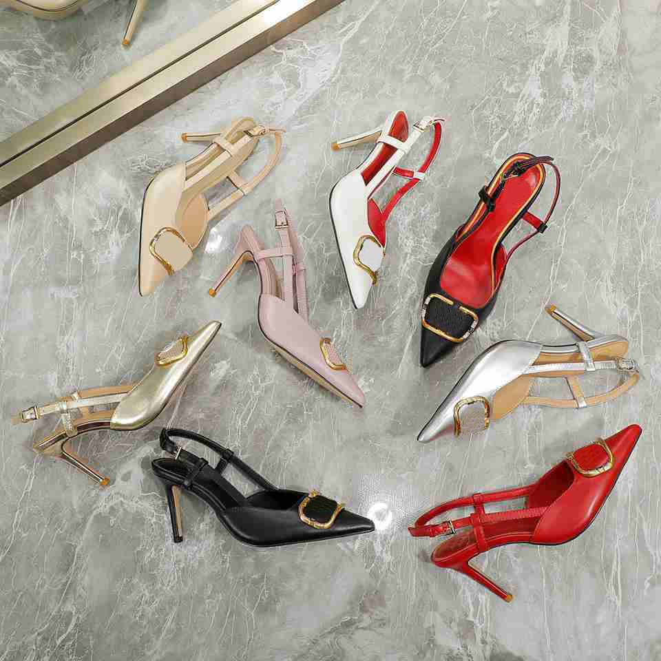 2022 VLogo Signature women sandals patent-leather lace-up High Heels luxury leather fashion show summer Crocodile leather texture metal buckle sandal 35-42
2022 VLogo Signature women sandals patent-leather lace-up High Heels luxury leather fashion show summer Crocodile leather texture metal buckle sandal 35-42