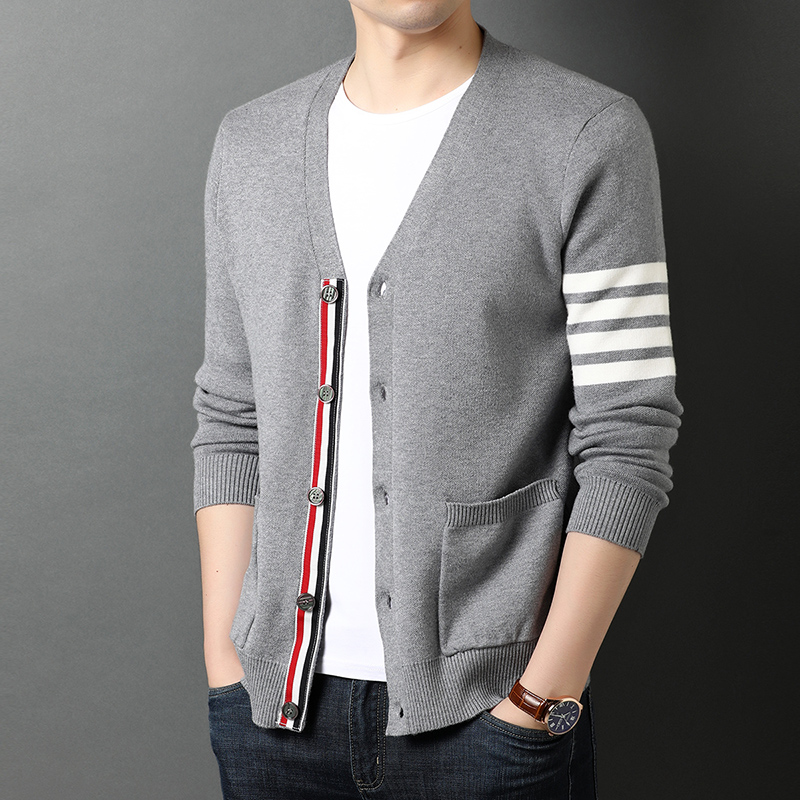 DH0069 Top Grade New Autum Winter Brand Fashion Knitted Men Cardigan Sweater Black Korean Casual Coats Jacket Mens Clothing 2022
DH0069 Top Grade New Autum Winter Brand Fashion Knitted Men Cardigan Sweater Black Korean Casual Coats Jacket Mens Clothing 2022