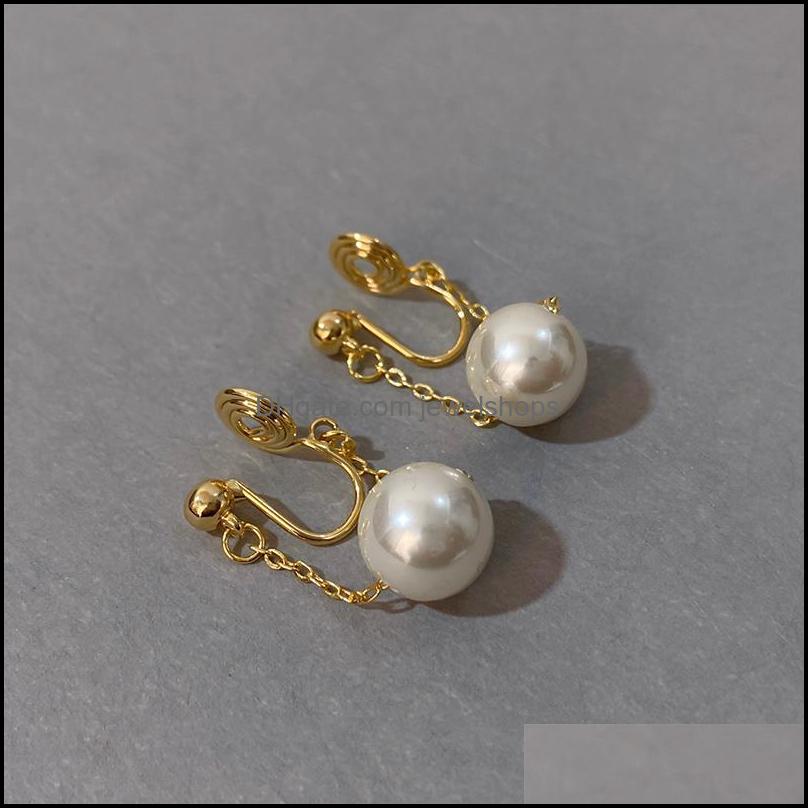 Clip-On Screw Back Vintage Baroque Pearl Clip Earrings For Woman Painless No Ear Hole Hanging Chain Jewelshops Dhsp4
Clip-On Screw Back Vintage Baroque Pearl Clip Earrings For Woman Painless No Ear Hole Hanging Chain Jewelshops Dhsp4