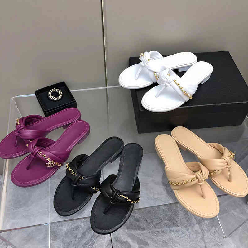 2022 summer new style small fragrance herringbone slippers metal chain clip foot exposed toe leather casual flat slippers for women, White
2022 summer new style small fragrance herringbone slippers metal chain clip foot exposed toe leather casual flat slippers for women, White