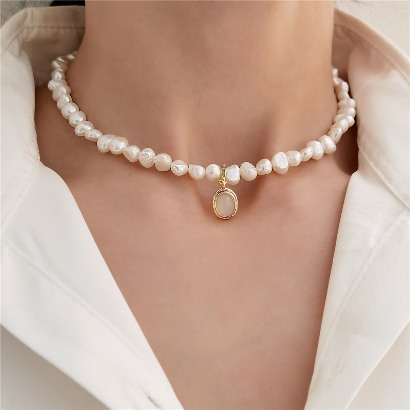 Baroque luxury natural freshwater pearl jewelry Korean temperament women's high quality neck chain minority personality sweater chain
Baroque luxury natural freshwater pearl jewelry Korean temperament women's high quality neck chain minority personality sweater chain