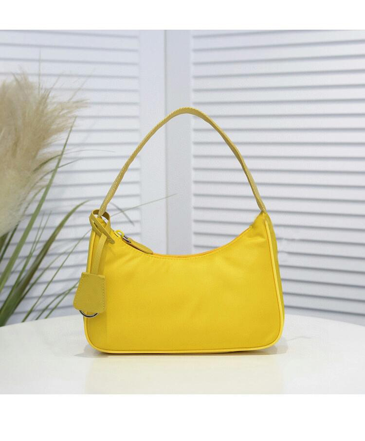 Designer 2005 Re Nylon Shoulder Messenger Edition Bag for Women Luxury Handbag Mini Hobo With Mini Pocket Brand Female Man Crossbo
Designer 2005 Re Nylon Shoulder Messenger Edition Bag for Women Luxury Handbag Mini Hobo With Mini Pocket Brand Female Man Crossbo