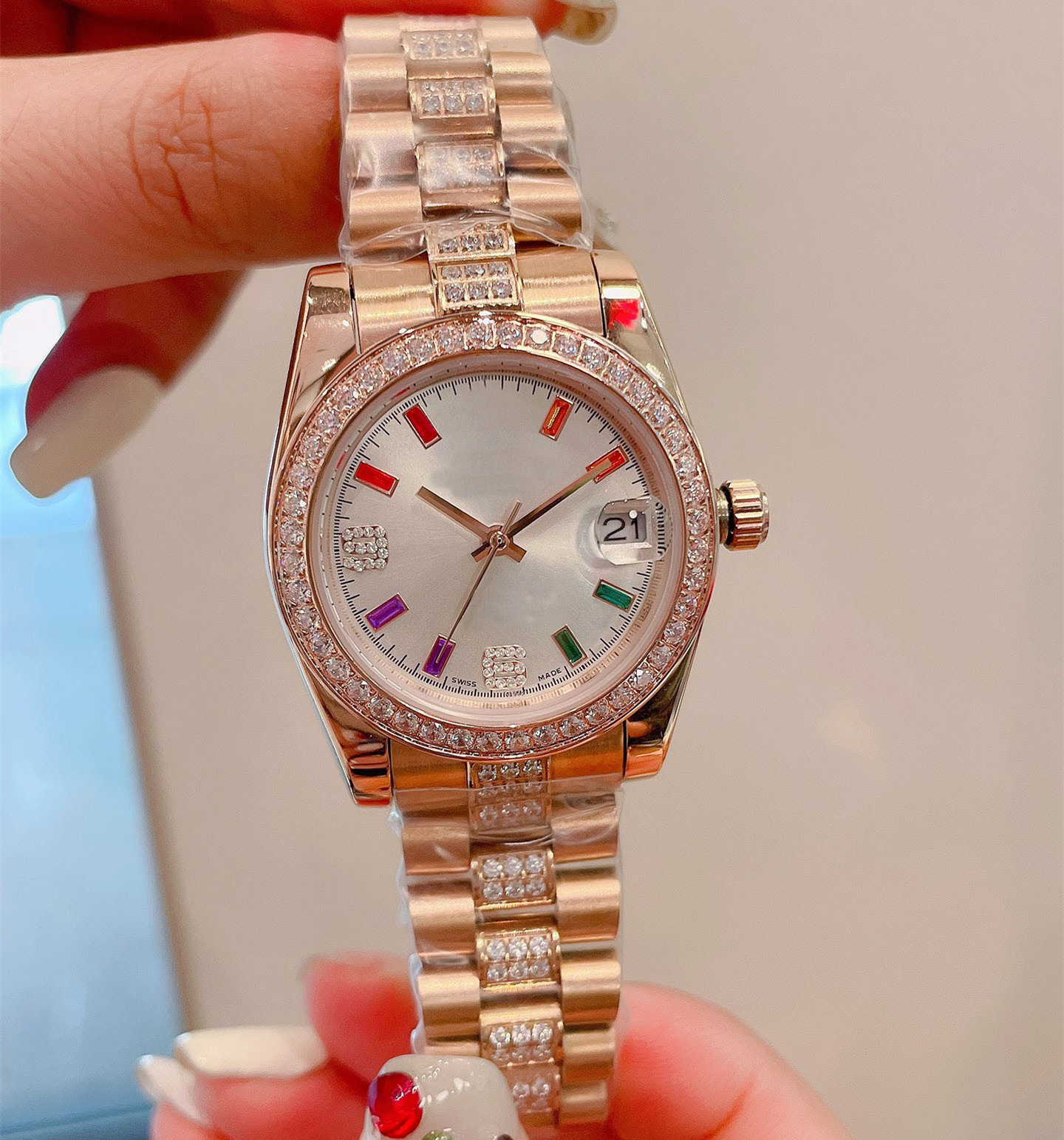 Log series Classic women watch solid core five bead steel band original buckle fine steel case with Swarovski Crystal Diamond
Log series Classic women watch solid core five bead steel band original buckle fine steel case with Swarovski Crystal Diamond