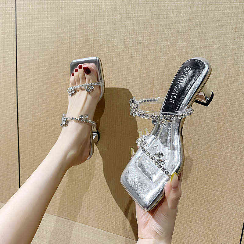 Rhinestone excrement shoes sheepskin women wear fashionable summer 2022 new style square head 5cm high-heeled sandals, Pale gold
Rhinestone excrement shoes sheepskin women wear fashionable summer 2022 new style square head 5cm high-heeled sandals, Pale gold