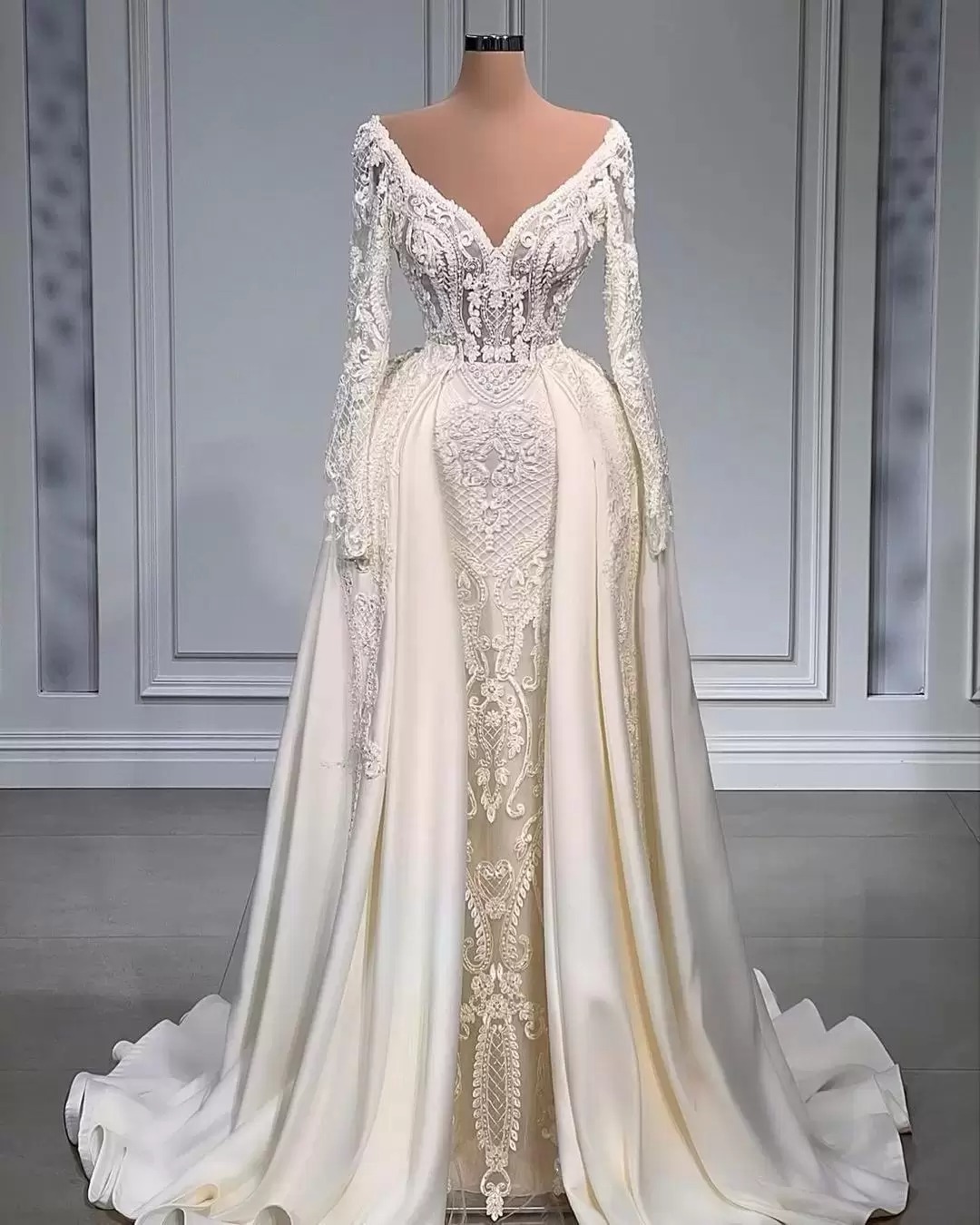 Mermaid Wedding Dress Applqiues Long Sleeves Satin Lace V Neck Hollow Floor Length Detachable Train Bridal Gowns Vestido De Novia