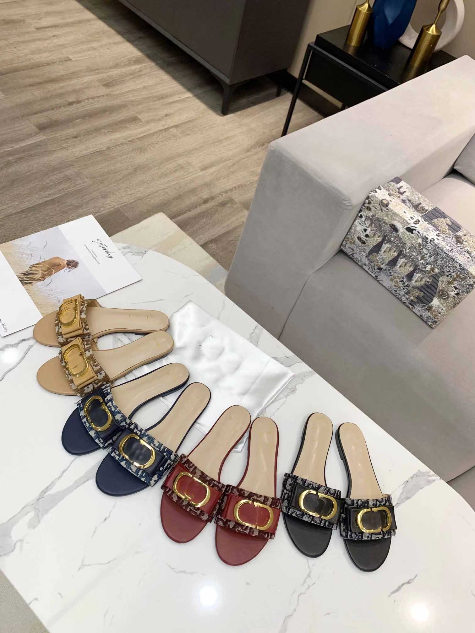 With box Oran Sandal designer Slides Slippers women Shoes genuine leather Filp Flops Sandals Summer luxury Flat Slides Ladies Beach Slide top womens Sneaker
With box Oran Sandal designer Slides Slippers women Shoes genuine leather Filp Flops Sandals Summer luxury Flat Slides Ladies Beach Slide top womens Sneaker