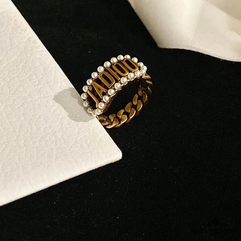 Women Designer Ring Gold Band Rings Engagement Gift For Woman Pearl Ringe Bronze Luxurys Designers Nail Jewelry Lover Rings
Women Designer Ring Gold Band Rings Engagement Gift For Woman Pearl Ringe Bronze Luxurys Designers Nail Jewelry Lover Rings