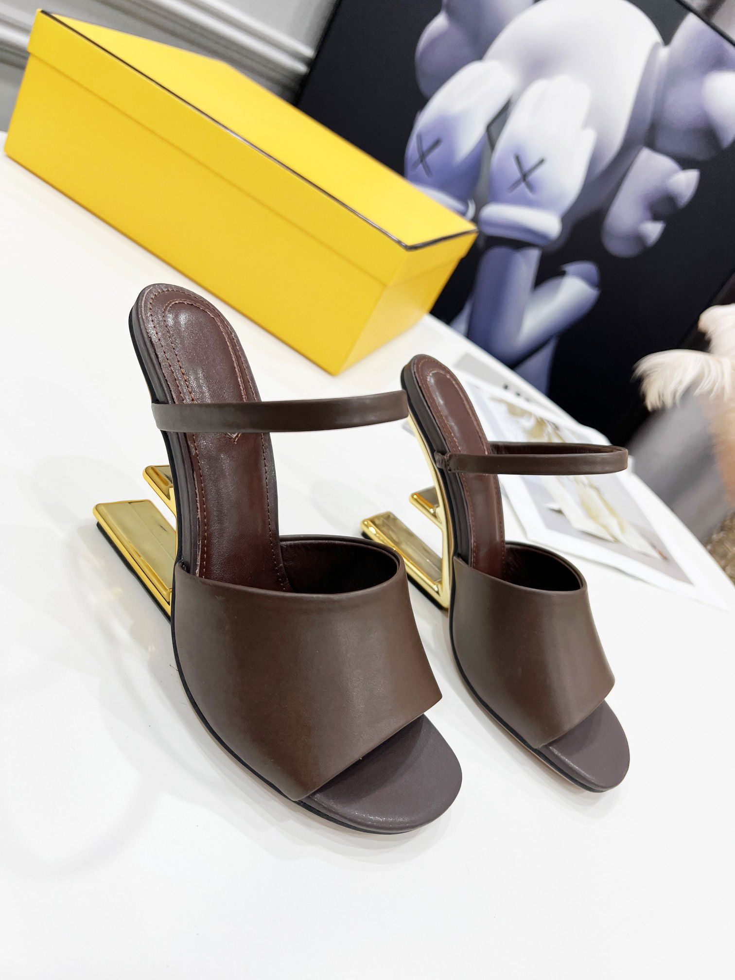Designer High Heel Sandals Leather Women Mules Slippers Lightly Padded Fashion Party Dress Shoes, Color 1
Designer High Heel Sandals Leather Women Mules Slippers Lightly Padded Fashion Party Dress Shoes, Color 1