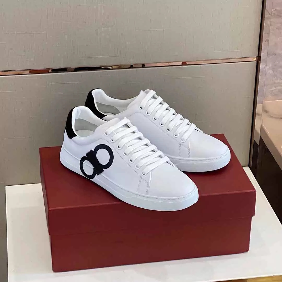 Elegant Branda Gancini Sneakers Shoes Low Top Casual Men Soft Italian Leather Skateboard Walking Men's Outdoor Runner Trainers With Box EU38-46
Elegant Branda Gancini Sneakers Shoes Low Top Casual Men Soft Italian Leather Skateboard Walking Men's Outdoor Runner Trainers With Box EU38-46