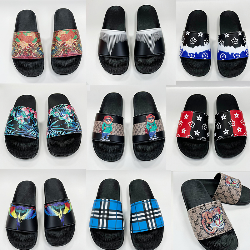 Luxury Brand Slides slippers designer shoes Flower print Slide Summer Wide Flat Leather Rubber Flats Sandals outdoor men women Sneaker size 36-45, 102
Luxury Brand Slides slippers designer shoes Flower print Slide Summer Wide Flat Leather Rubber Flats Sandals outdoor men women Sneaker size 36-45, 102