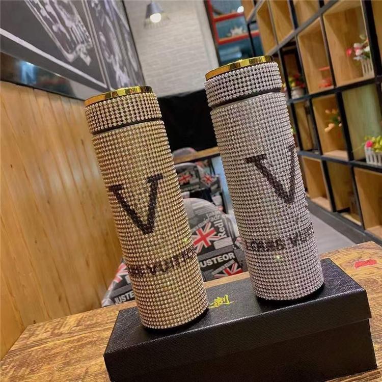 Blingbling Diamond Letter Stainless Steel Tumblers Women Christmas Gifts Designer Vacuum Cup With LED Display Temperature Lid Luxurys Water Bottle, As picture
Blingbling Diamond Letter Stainless Steel Tumblers Women Christmas Gifts Designer Vacuum Cup With LED Display Temperature Lid Luxurys Water Bottle, As picture