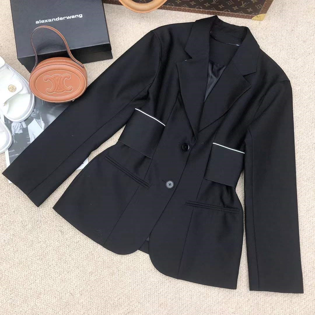Milan Runway Jackets 2022 Summer Autumn Lapel Neck Long Sleeve Women' Designer Coats Brand Same Style Outerwear 0624-2, White
Milan Runway Jackets 2022 Summer Autumn Lapel Neck Long Sleeve Women' Designer Coats Brand Same Style Outerwear 0624-2, White