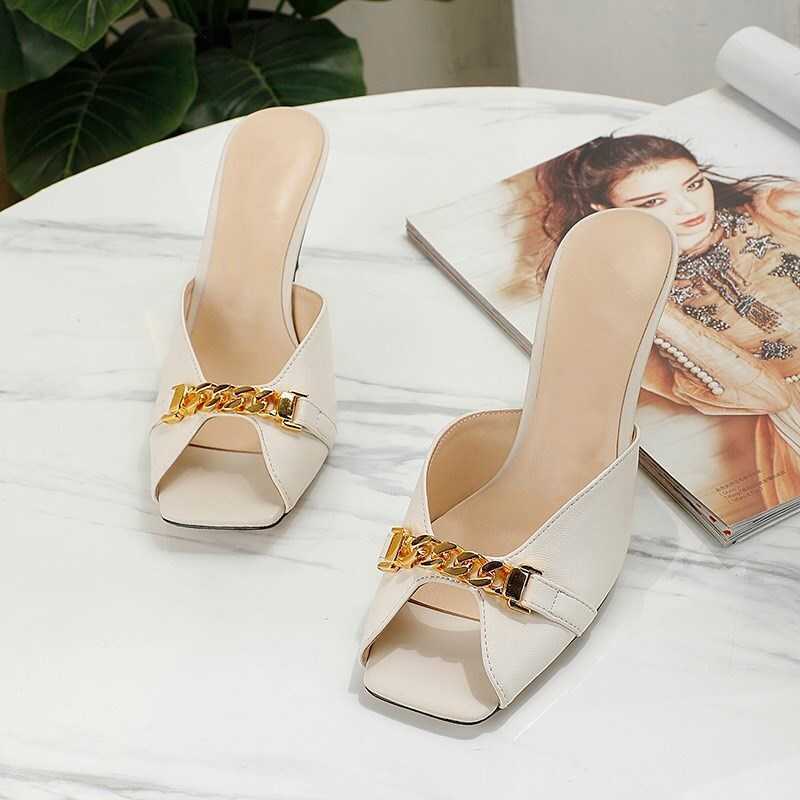 Elegant temperament outer wear Baotou pointed sandals and slippers women 2020 spring bow patent leather stiletto high heel half slippers