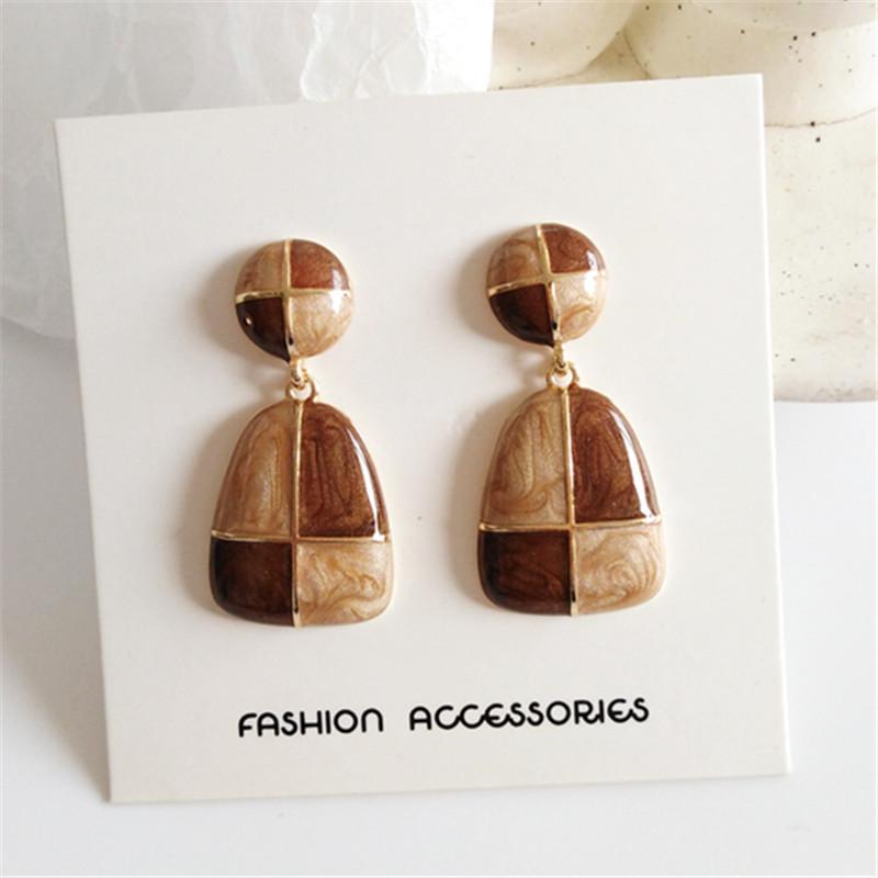 Dangle & Chandelier Vintage Oil Painting Stud Earrings Trendy Style Classic Temperament Color Matching Women Jewelry Making 2022Dangle
Dangle & Chandelier Vintage Oil Painting Stud Earrings Trendy Style Classic Temperament Color Matching Women Jewelry Making 2022Dangle