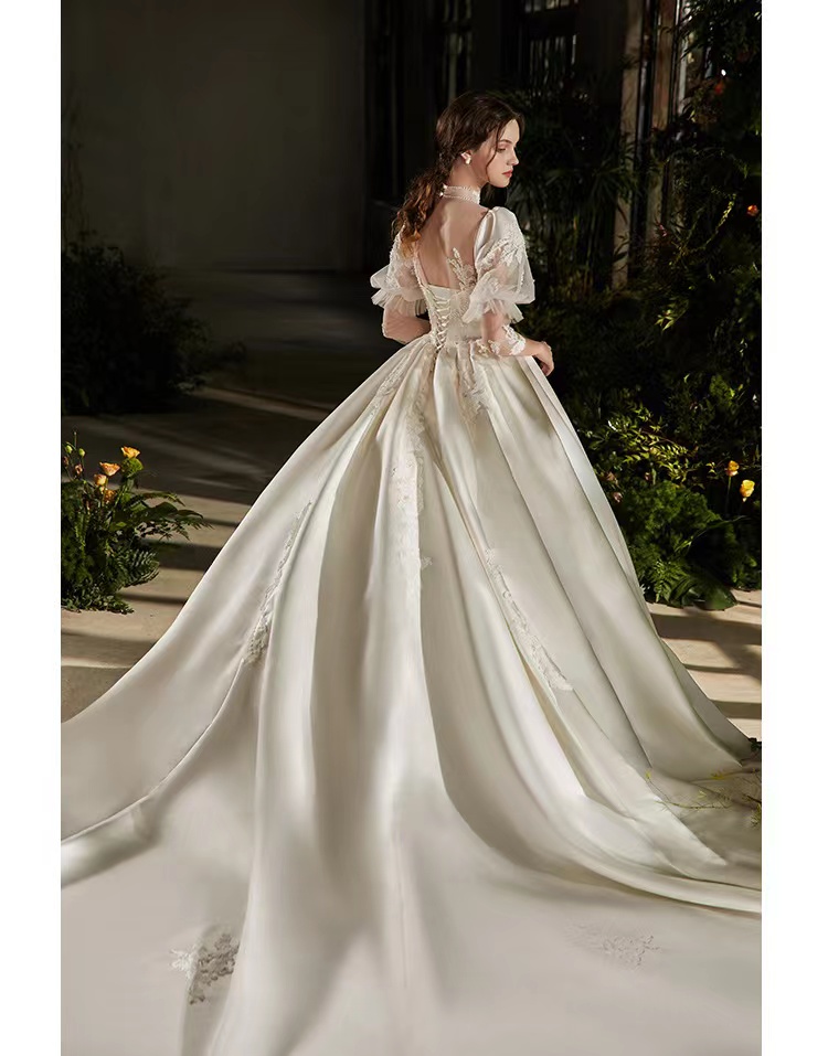 Romantic New A-Line Wedding Dresses Satin High-neck Lace Applique Shining Beaded Short Sleeves Lace up Backless Bridal Gowns Dresses with Sweep Train 
