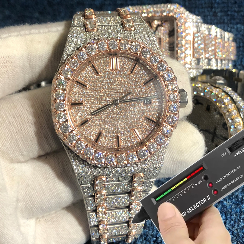 2022 New Royal Moissanite stones Watch Rose Gold&Silver PASS TEST Men diamonds Top quality Automatic Mechanical ETA movement Luxury Full Iced Out 2-Tone Watches, Only box and papers
2022 New Royal Moissanite stones Watch Rose Gold&Silver PASS TEST Men diamonds Top quality Automatic Mechanical ETA movement Luxury Full Iced Out 2-Tone Watches, Only box and papers