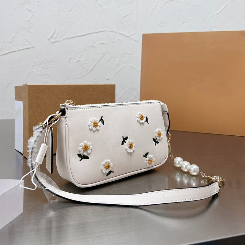 Women Daisy Phone Bags designer bags dempsey handbag Mini luxury handbags fashion crossbody shoulder bag Lady Pearls Beads pochette purses 2022 Top, Box(could get damaged)
Women Daisy Phone Bags designer bags dempsey handbag Mini luxury handbags fashion crossbody shoulder bag Lady Pearls Beads pochette purses 2022 Top, Box(could get damaged)