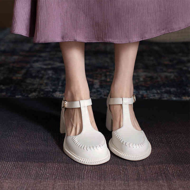 Dress Shoes Small leather shoes women's thick heel spring and autumn one line buckle Lolita JK Mary Jane single 33 small 5C13, 1# shoe box
Dress Shoes Small leather shoes women's thick heel spring and autumn one line buckle Lolita JK Mary Jane single 33 small 5C13, 1# shoe box