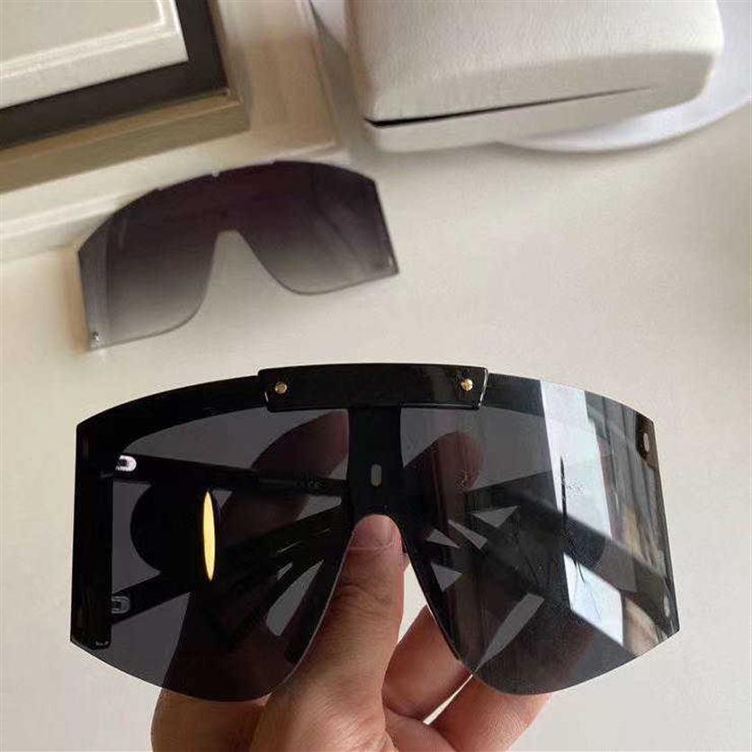 Shield Wrap Sunglasses 4393 Black Grey Extra Interchangeable Lens Sonnenbrille gafa de sol Fashion Oversized Sun glasses UV400 Pro269i
Shield Wrap Sunglasses 4393 Black Grey Extra Interchangeable Lens Sonnenbrille gafa de sol Fashion Oversized Sun glasses UV400 Pro269i