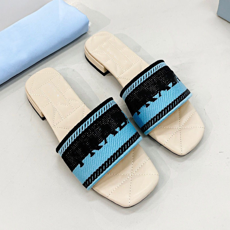 Summer Ladies Slippers Fashion Designer Sandals Comfortable Beautiful Electric Embroidered Casual Home Shoes
Summer Ladies Slippers Fashion Designer Sandals Comfortable Beautiful Electric Embroidered Casual Home Shoes