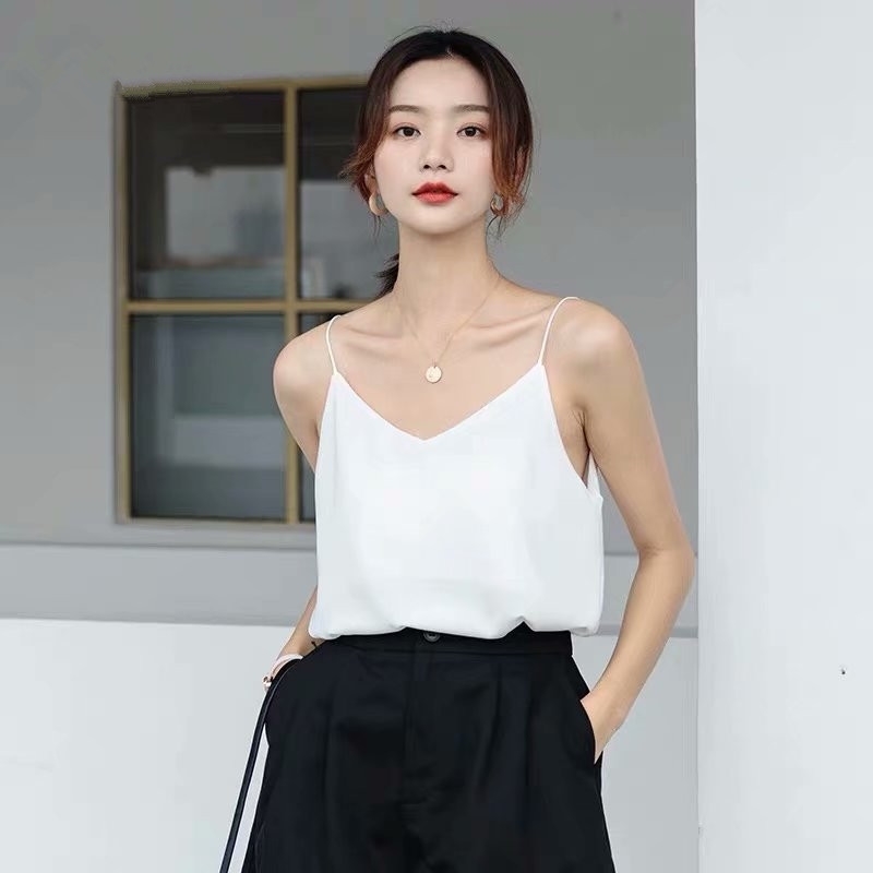 Korean Chiffon Top Women Woman V-neck Satin Tank Sleeveless Vest s Tees Loose Sexy White Ladies Camis 220325