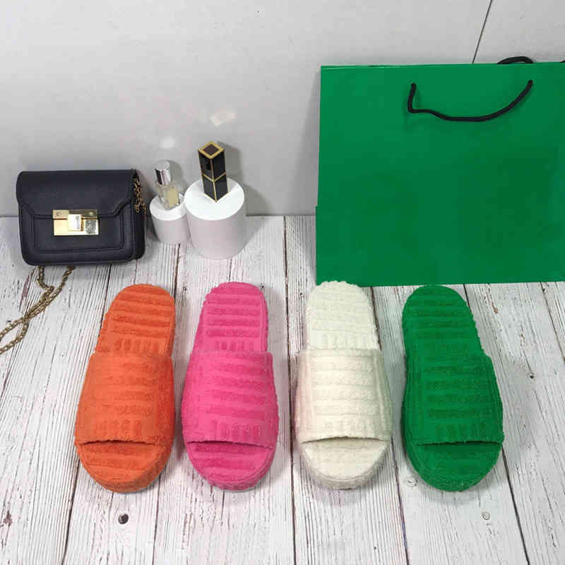 Sandals Slippers Women Designer Slides Fabric Rubber fur cotton Outsole Grass Green Thick Bottom Slipper wedge fluffy resort Sponge bo
Sandals Slippers Women Designer Slides Fabric Rubber fur cotton Outsole Grass Green Thick Bottom Slipper wedge fluffy resort Sponge bo