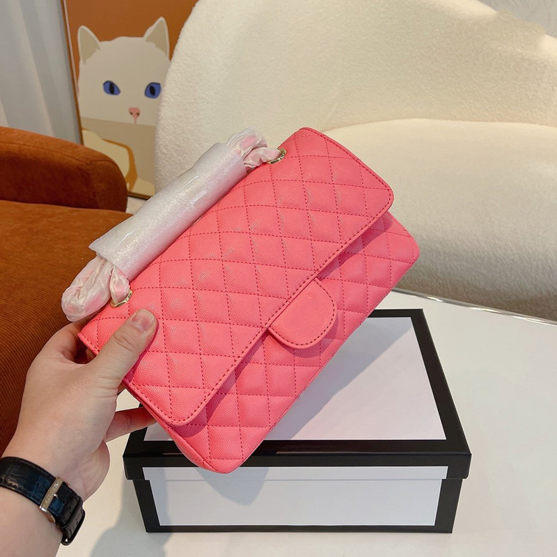 Womens Classic Caviar Calfskin Designer Bags Top Real Genuine Leather Womens Double Flap Purse Peach Fashion Trends Ladies Girls Colection Small Handbag 25x7x15CM, Box
Womens Classic Caviar Calfskin Designer Bags Top Real Genuine Leather Womens Double Flap Purse Peach Fashion Trends Ladies Girls Colection Small Handbag 25x7x15CM, Box