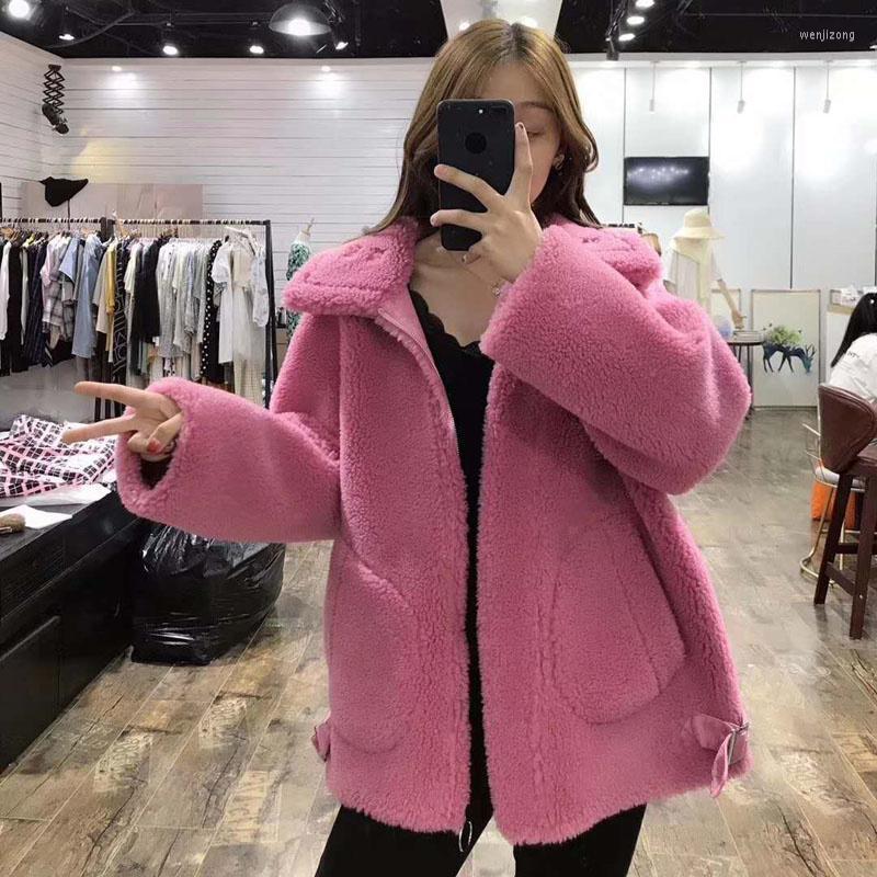 Women' Fur & Faux Shearing Coat Female Winter Sheep Jacket Fashion Parka Real Korean Clothes Women Turn-down Collar
Women' Fur & Faux Shearing Coat Female Winter Sheep Jacket Fashion Parka Real Korean Clothes Women Turn-down Collar