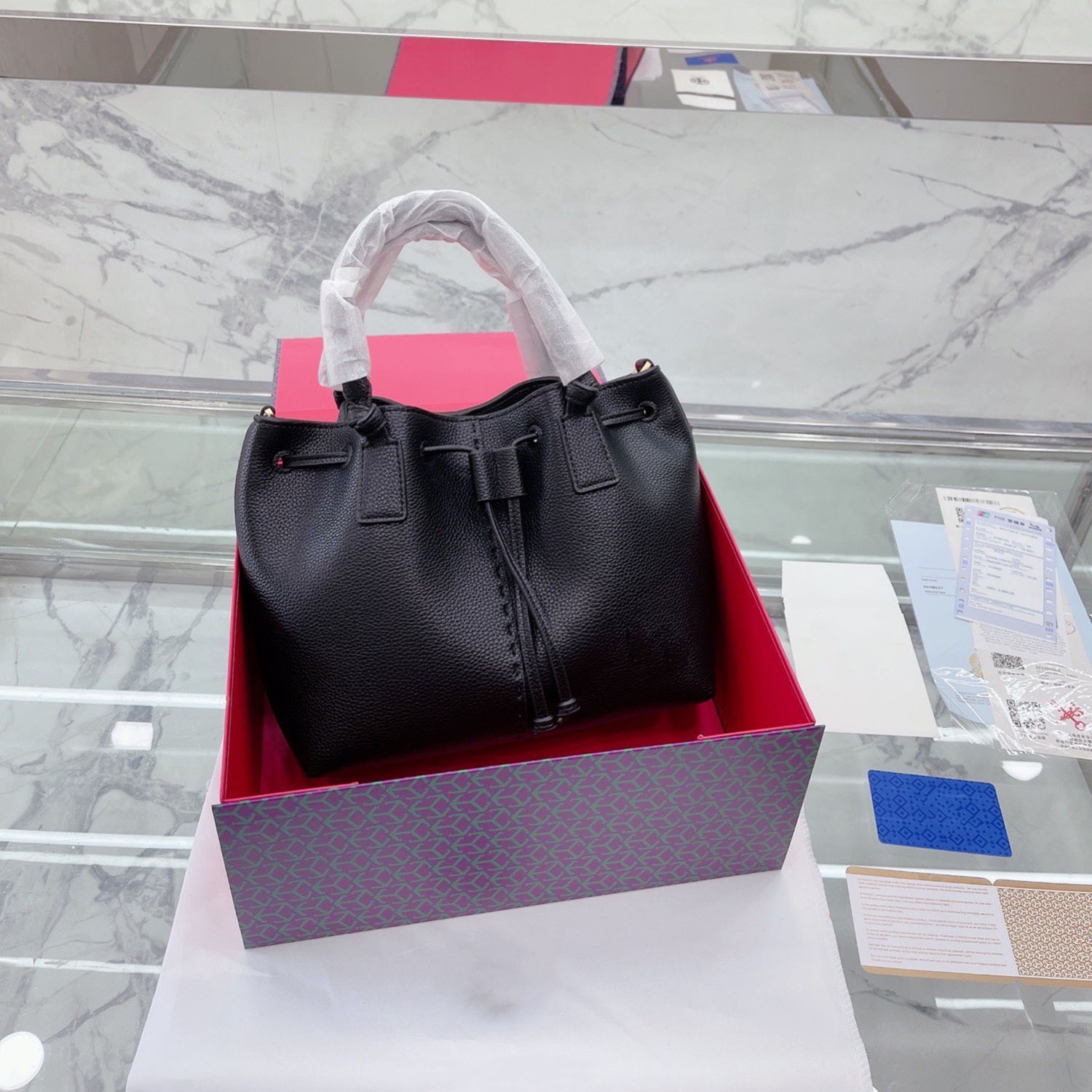 Fashion Handbag Luxury High Quality Leather Shoulder Bag Classic Letter Versatile Bucket Shape Tote Bag Large Capacity Space Wallet XB50011, With box
Fashion Handbag Luxury High Quality Leather Shoulder Bag Classic Letter Versatile Bucket Shape Tote Bag Large Capacity Space Wallet XB50011, With box