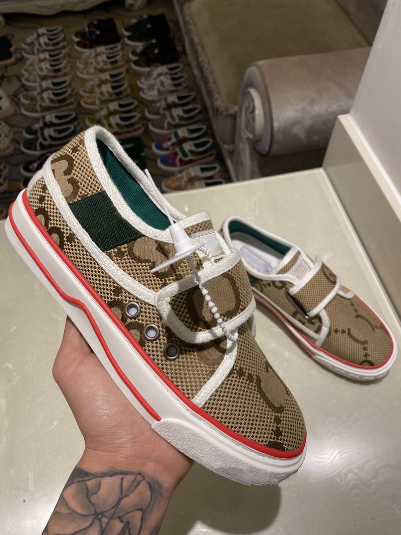 Tennis 1977 Canvas Velcro Casual Shoes Luxury Women Shoes Red Green Web Stripe Print Rubber Sole Stretch Cotton Men Sneakers
Tennis 1977 Canvas Velcro Casual Shoes Luxury Women Shoes Red Green Web Stripe Print Rubber Sole Stretch Cotton Men Sneakers