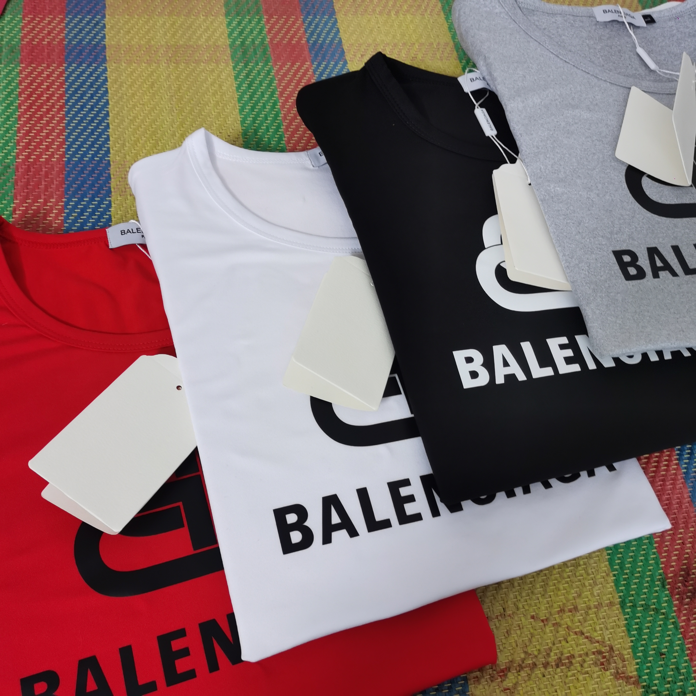 2022 mens woman t shirt America Italy France Paris Designer Wrinkle Shrink Pilling Cotton Print Applique Letter Fashion Black Balancaiga tees tops, Size do not sell
2022 mens woman t shirt America Italy France Paris Designer Wrinkle Shrink Pilling Cotton Print Applique Letter Fashion Black Balancaiga tees tops, Size do not sell