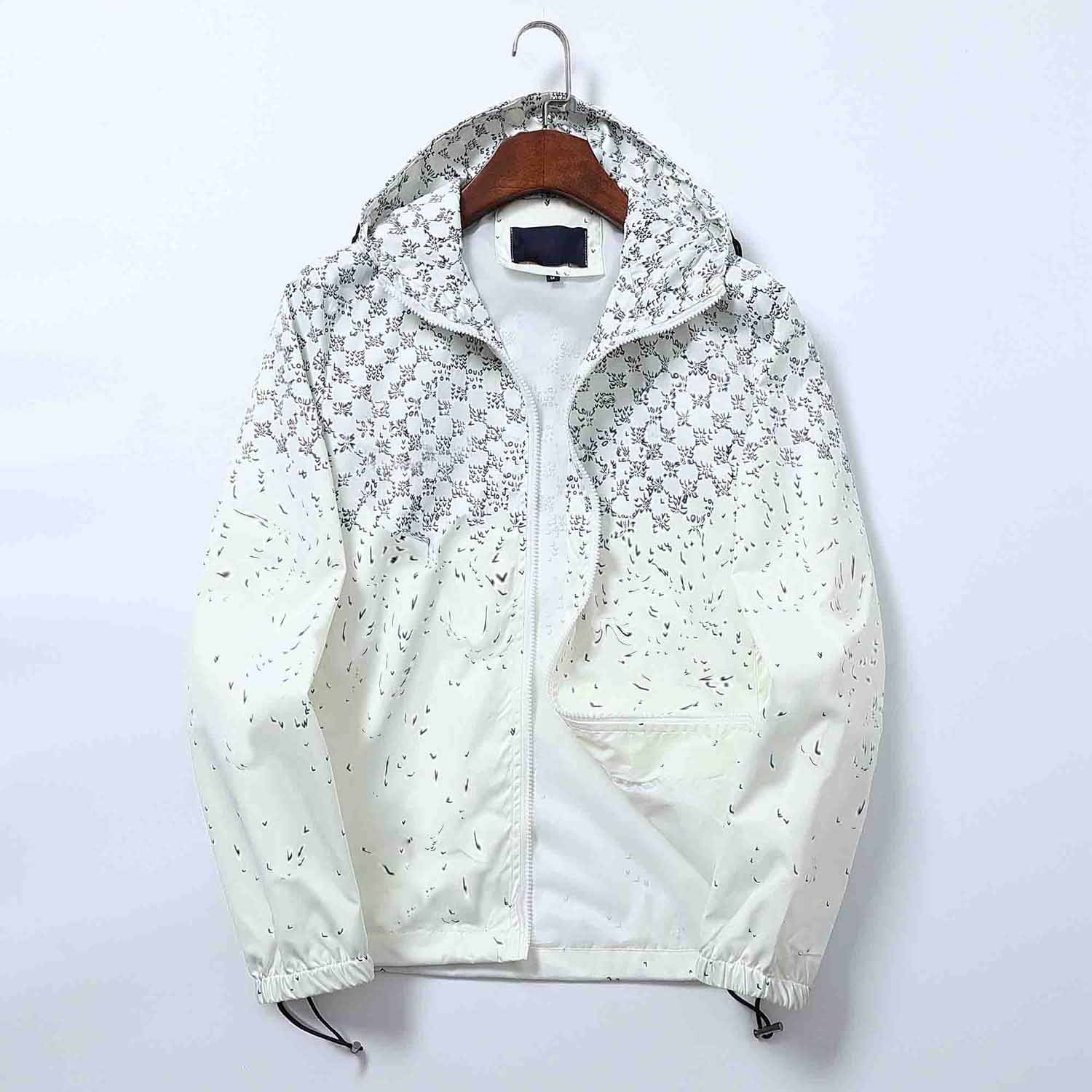 Designer mens jacket 22ss Spring and Autumn windrunner tee fashion hooded sports windbreaker casual zipper jackets clothing, 17
Designer mens jacket 22ss Spring and Autumn windrunner tee fashion hooded sports windbreaker casual zipper jackets clothing, 17