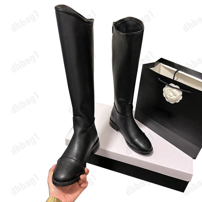 Designer Fall Winter Womens Knee Boots With Zipper Chunky Heels Flat Shoes Leather Sole Retro Platform Ankle Short Rainboots Knight Fashion Snow Boot Classic Black 
Designer Fall Winter Womens Knee Boots With Zipper Chunky Heels Flat Shoes Leather Sole Retro Platform Ankle Short Rainboots Knight Fashion Snow Boot Classic Black