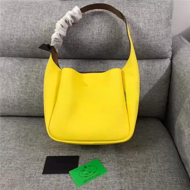 luxurys designers bags OP91 Purse Women Satchel Handle Tote Shoulder Soft Leather Fashion Handbags basket bag, Other model 
luxurys designers bags OP91 Purse Women Satchel Handle Tote Shoulder Soft Leather Fashion Handbags basket bag, Other model